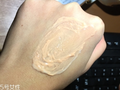 雅詩(shī)蘭黛卸妝乳怎么用？