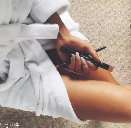 怎么選購韓國化妝品？女生化妝品必備清單