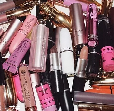 怎么選購韓國化妝品？女生化妝品必備清單
