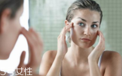 隔離霜可以直接涂在臉上嗎？要用補水產(chǎn)品打底才好