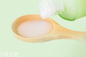 爽膚水可以涂在眼睛周圍嗎？小心長出脂肪粒