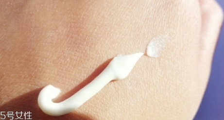 海藍(lán)之謎和sk2哪個(gè)好？從檔次膚質(zhì)適合情況比較