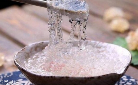 雪燕可以生吃嗎？雪燕沒煮熟可以吃嗎？