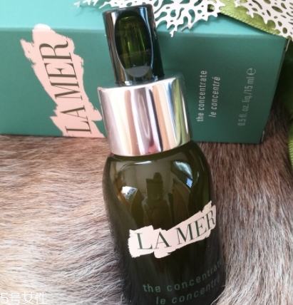lamer海藍之謎精華液怎么用？