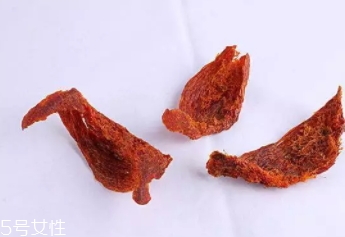 血燕窩和白燕窩區(qū)別 是高價值還是商家噱頭？