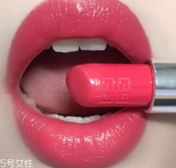 紀(jì)梵希小羊皮是啞光口紅嗎？官方強(qiáng)調(diào)半啞光質(zhì)地