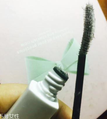 KATE睫毛打底膏怎么卸？化妝水濕敷2分鐘