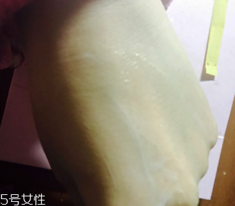 悅詩風吟乳液為什么搓泥？吸收度一般