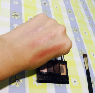 KATE眼影飛粉嗎？持久不飛粉