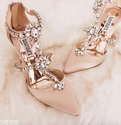 badgley mischka是什么檔次？婚鞋中的背影殺手