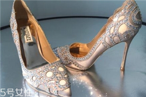 badgley mischka是哪個(gè)國(guó)家的牌子？超級(jí)貌美的小眾婚鞋