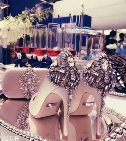 badgley mischka鞋子多少錢？比jc、rv價(jià)格美麗多了