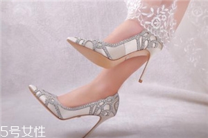 badgley mischka鞋子在哪買？美到挪不開眼的藝術(shù)品