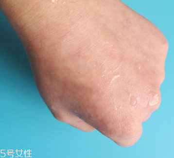 rosette去角質(zhì)凝膠怎么樣？真正的去角質(zhì)產(chǎn)品