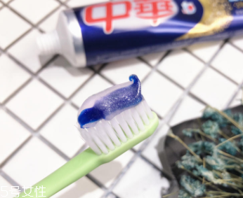 美白牙膏有用嗎？中華魔麗迅白牙膏評測