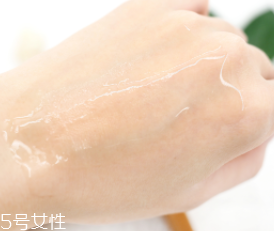 悅詩(shī)風(fēng)吟小綠瓶用在哪個(gè)步驟？用在水乳前
