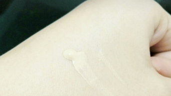 香奈兒粉底液遮瑕效果好嗎？遮瑕力較弱