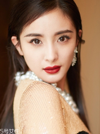 dior迪奧和雅詩蘭黛口紅哪個(gè)好？