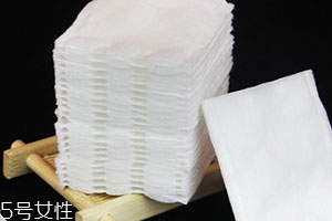 乳液要用化妝棉擦嗎？涂乳液用化妝棉效果好