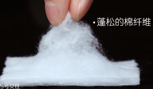 乳液要用化妝棉擦嗎？涂乳液用化妝棉效果好