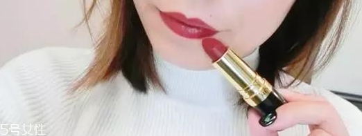 露華濃黑管口紅怎么樣？4種質(zhì)地全試色