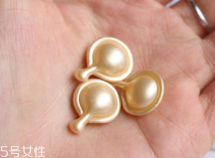 悅木之源和伊麗莎白雅頓哪個好？兩款精華大比拼