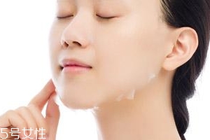 長痘痘可以敷玻尿酸面膜嗎？幫助痘肌恢復(fù)