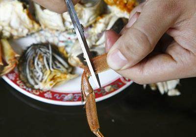 陽澄湖大閘蟹怎么吃？食陽澄湖大閘蟹注意事項