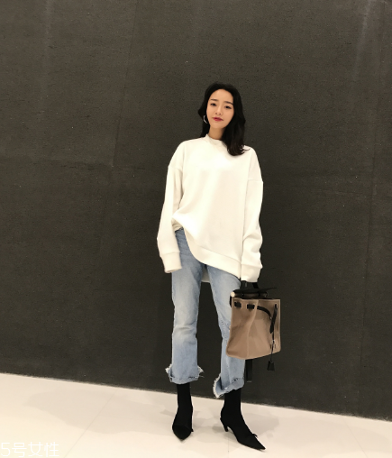 牛仔褲用什么泡不掉色？洗前先用鹽水浸泡
