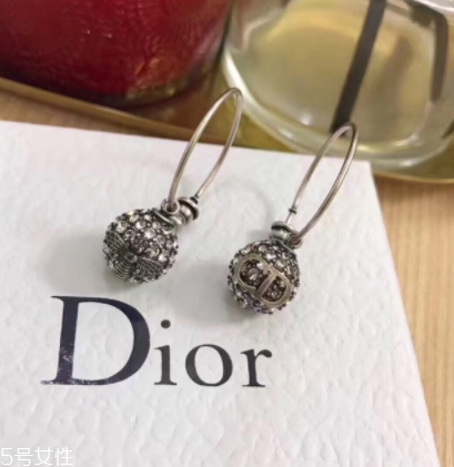 dior迪奧耳環(huán)多少錢？