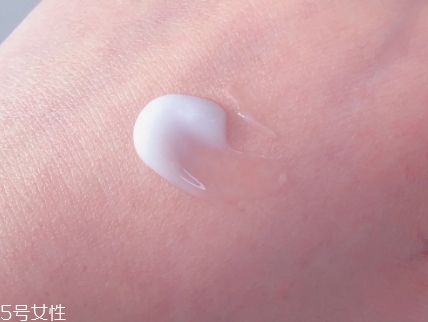 freeplus芙麗芳絲面霜怎么用？