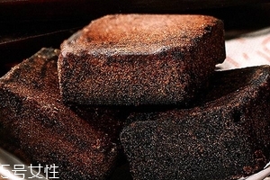 阿膠黑糖經期可以喝嗎？最好少喝