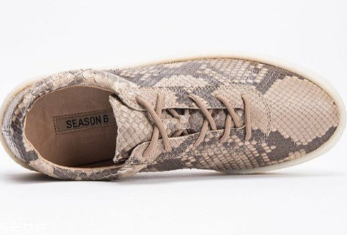 yeezy season 6蛇皮定制款多少錢？打造奢華運動風