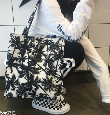 帆布包什么款式好看？這個春天一起文藝起來