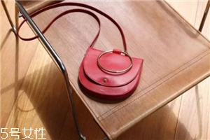 theory包包多少錢？超有質感的輕奢品牌