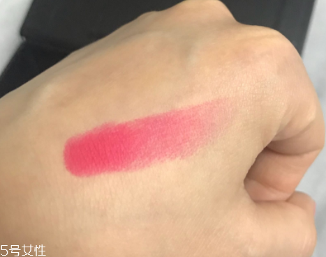 魅可珊瑚色口紅是幾號(hào)？relentlessly red桃花粉