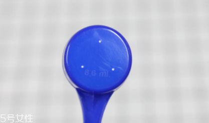 愛他美奶粉哪個(gè)版本好？白金版表現(xiàn)出色