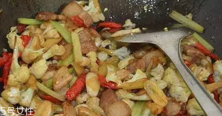 花椰菜炒肉怎么做好吃？這么做簡(jiǎn)單又美味