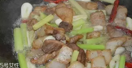 花椰菜炒肉怎么做好吃？這么做簡(jiǎn)單又美味