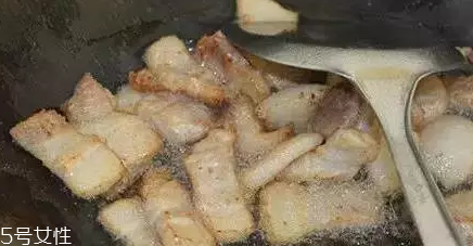 花椰菜炒肉怎么做好吃？這么做簡(jiǎn)單又美味
