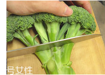 花椰菜怎么切？把整莖切掉最好炒