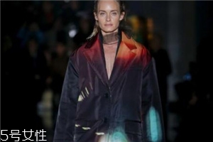 prada2018秋冬系列好看嗎_款式有哪些？