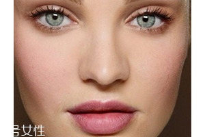 希思黎腮紅筆怎么用？這么做打造修長(zhǎng)小臉