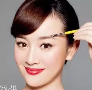 怎么化標(biāo)準(zhǔn)眉？三點(diǎn)法打造親和眉形