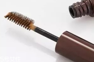 染眉膏和眉筆哪個好用？染眉膏適合濃眉