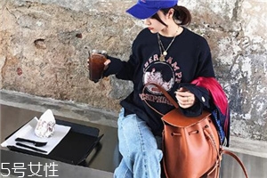 牛仔褲發(fā)霉了怎么洗掉？清洗霉斑小妙招