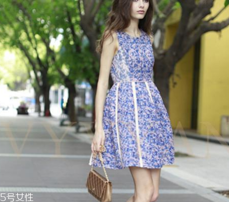 職業(yè)裝怎么穿好看？褪去稚氣邁向成熟