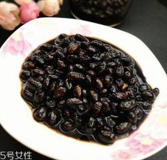 黑豆泡醋用什么醋最好？不要用白醋