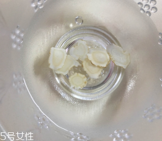 西洋參治失眠嗎？服用過量還會導(dǎo)致失眠