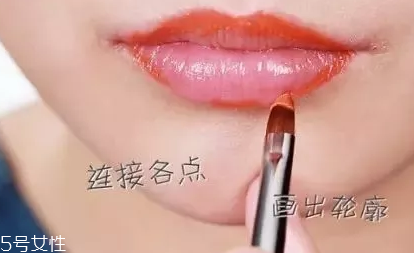 口紅干了嘴脫皮怎么辦？4步打造水潤雙唇